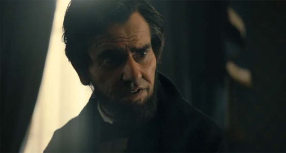 Hamish Linklater as Abraham Lincoln in "Manhunt"